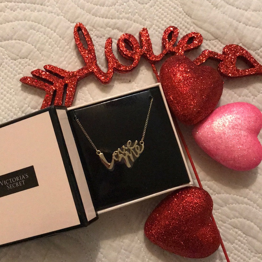 Victoria’s Secret Necklace